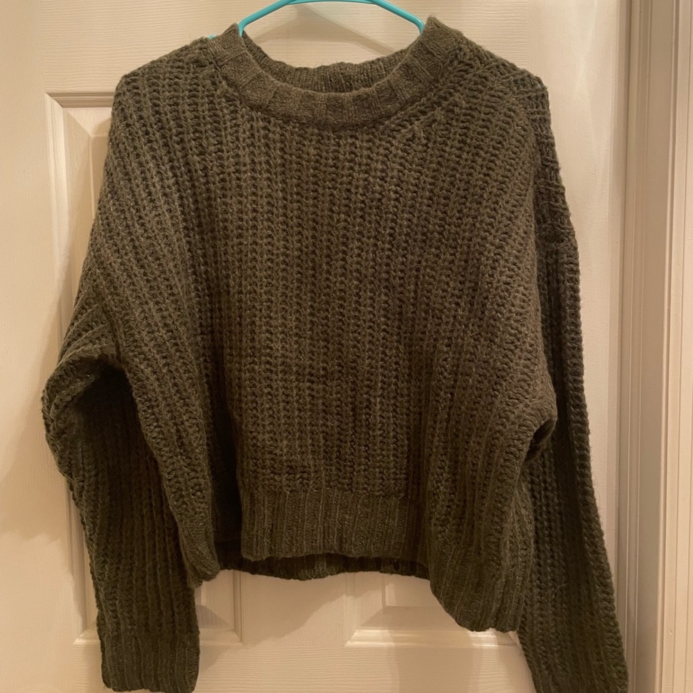 AEO sweater
